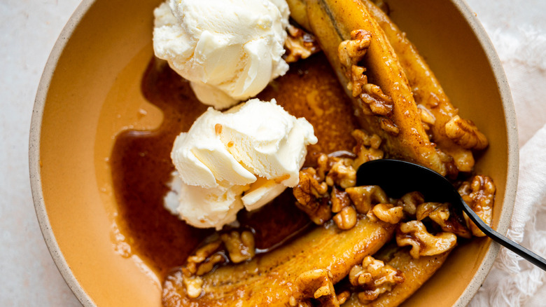 bananas foster with ice cream